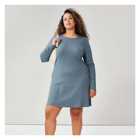 Elegant Blue Long Sleeve Dress - Picture 3 of 8